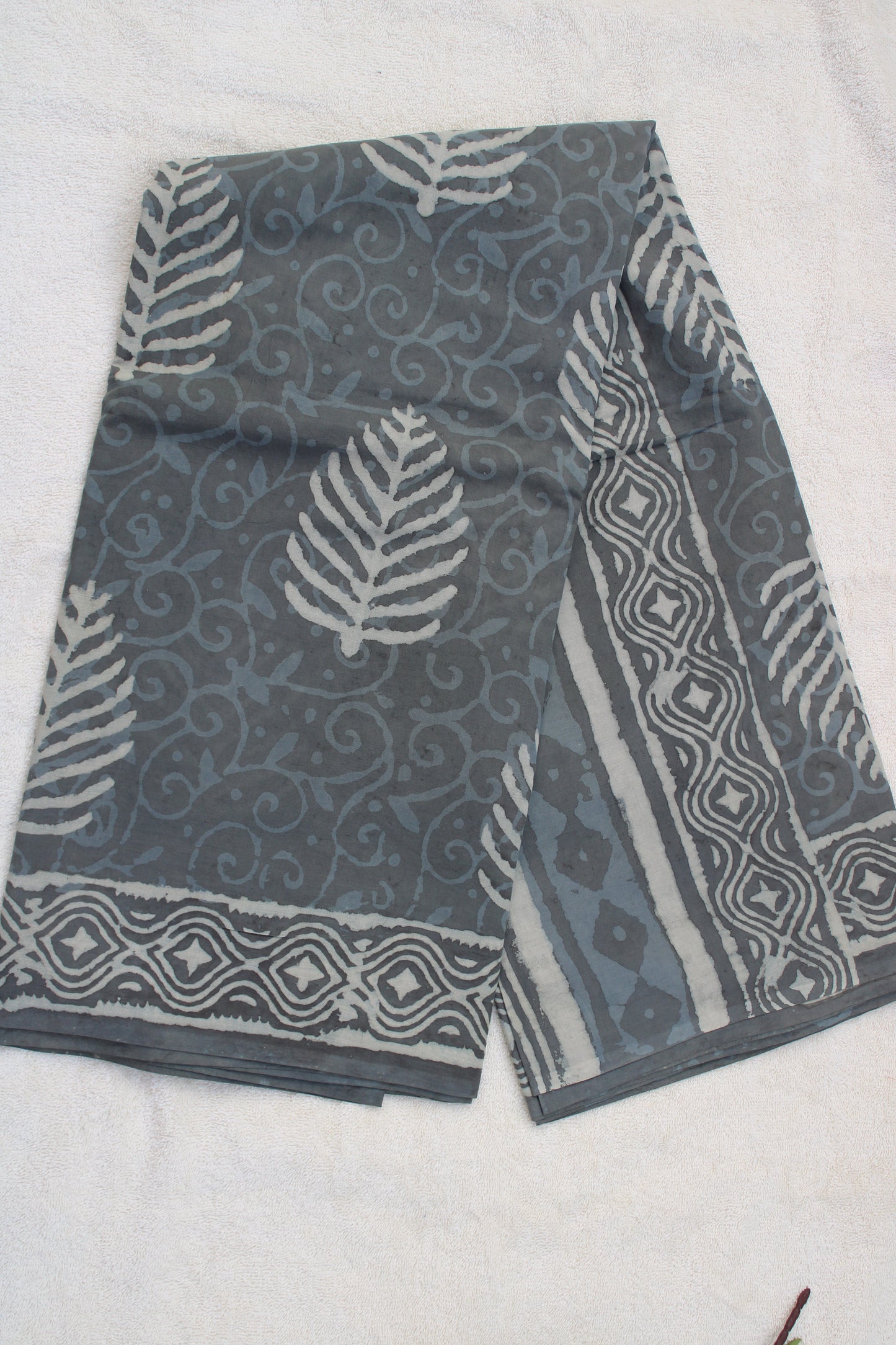 Grey leaf block printed mul cotton saree