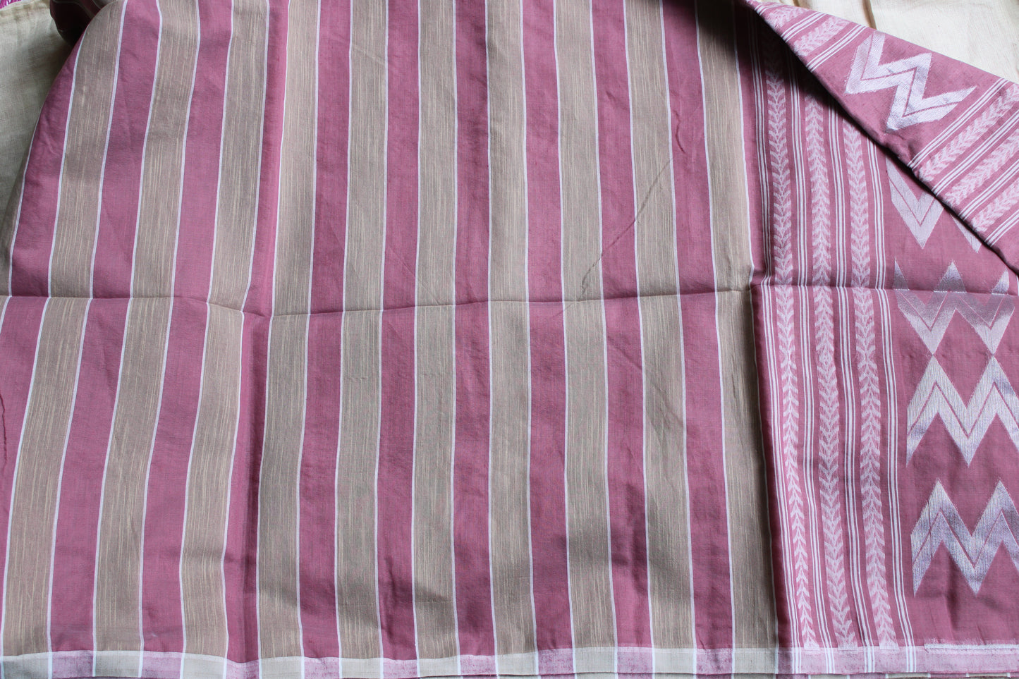 Pink Vertical stipes Cotton silk saree with zamdani weaving pallu