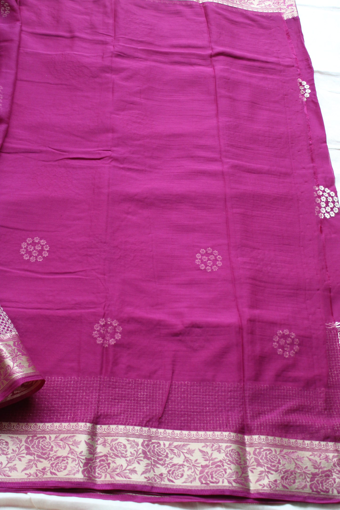 Majenta Double border viscous crape saree
