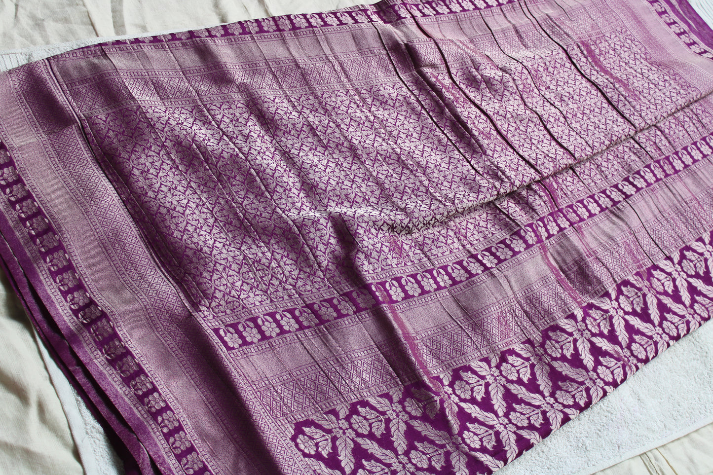 Majenta Banarasi Mashru crape georgette saree