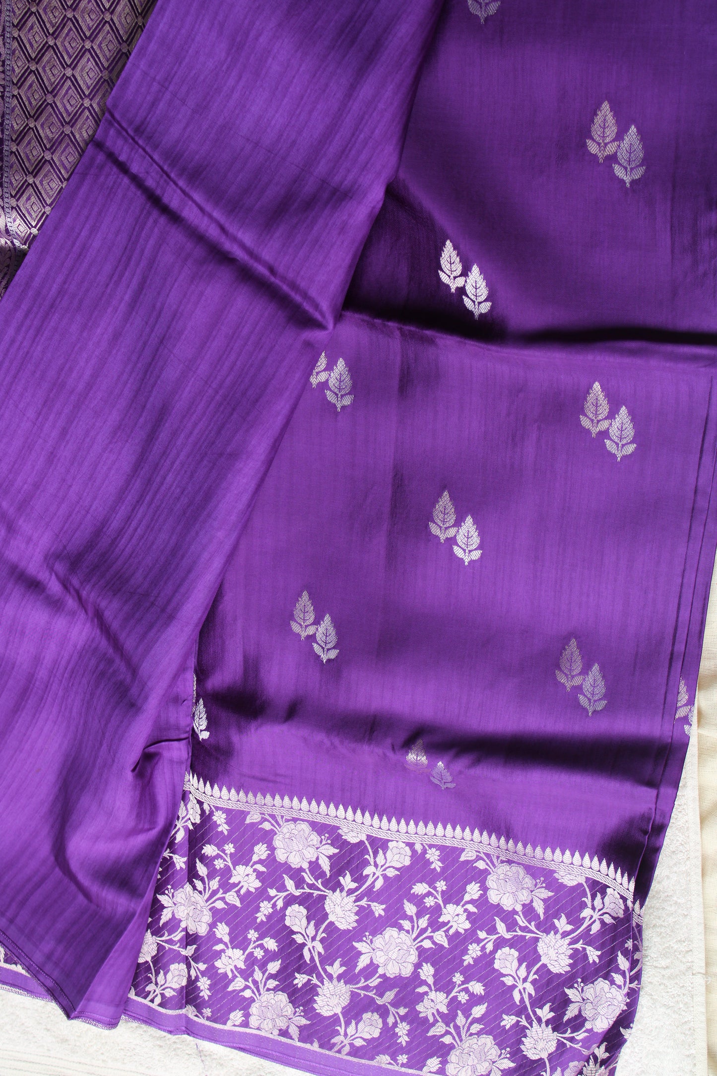 Purple Banarasi Mashru silk saree with big trending floral border