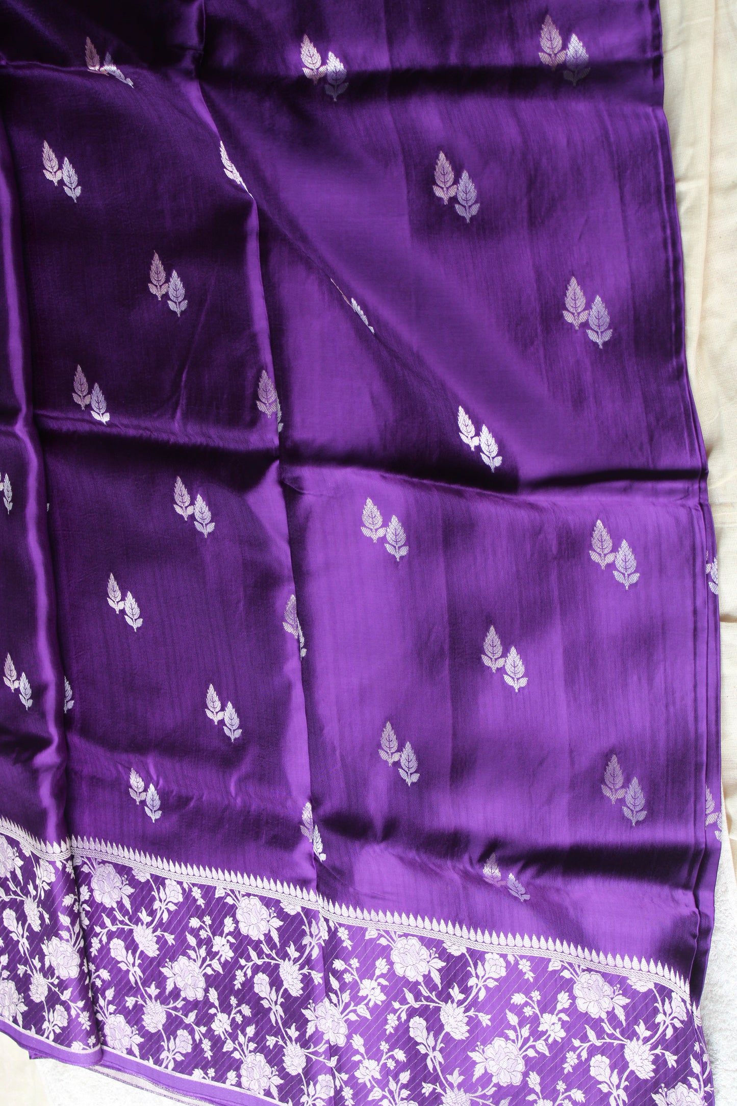 Purple Banarasi Mashru silk saree with big trending floral border