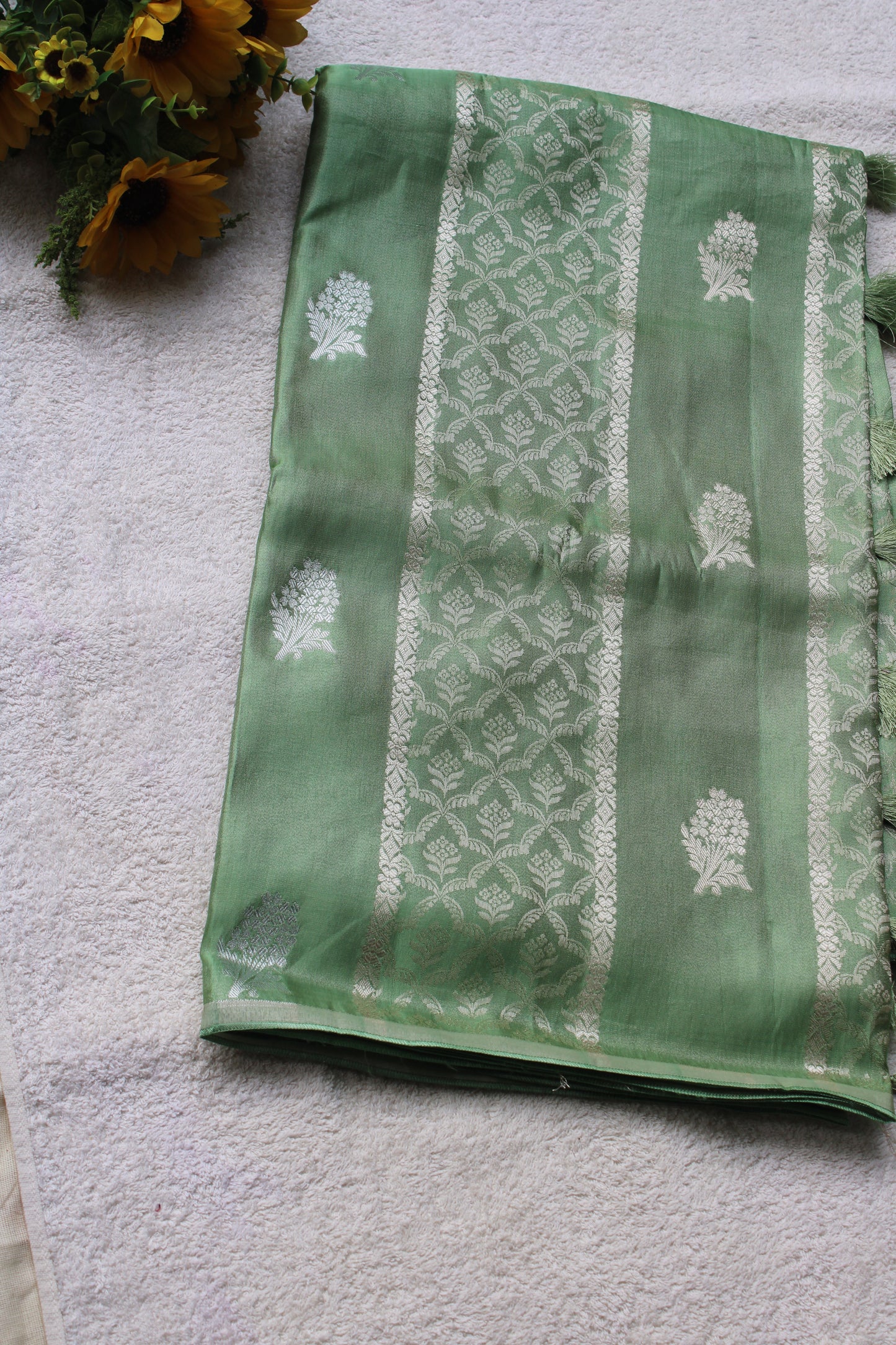 Green Banarasi Mashroo tissue silk saree