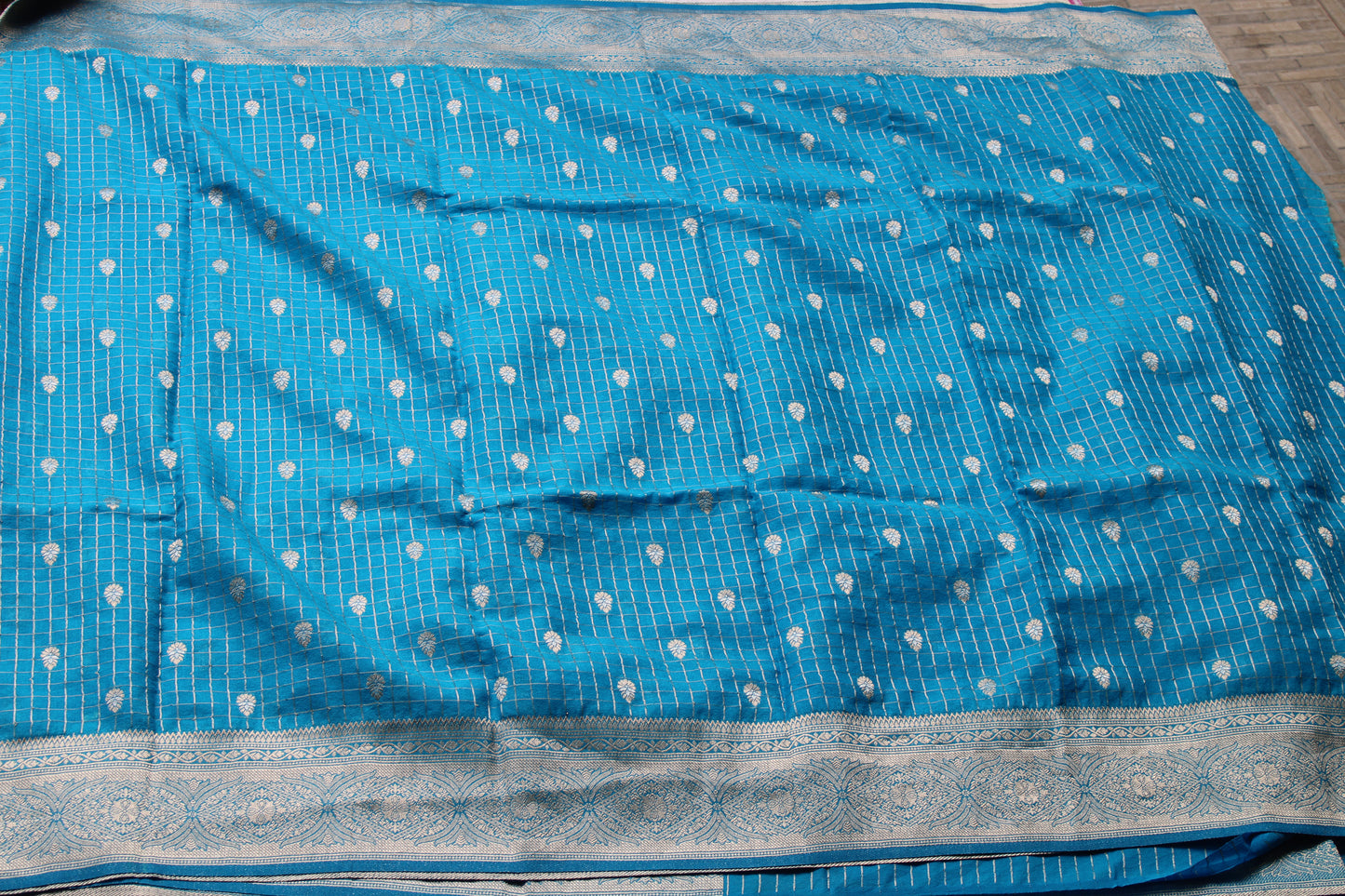 Blue banarasi georgette saree with checked design