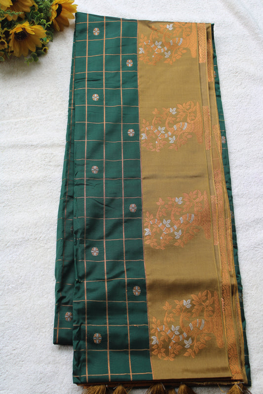 Dark green vintage soft silk saree with contrast border