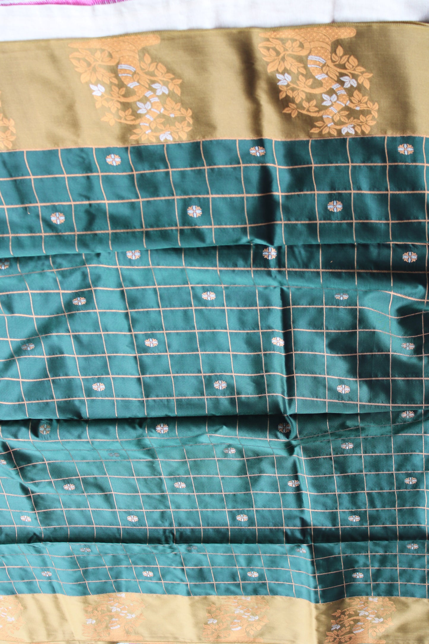 Dark green vintage soft silk saree with contrast border