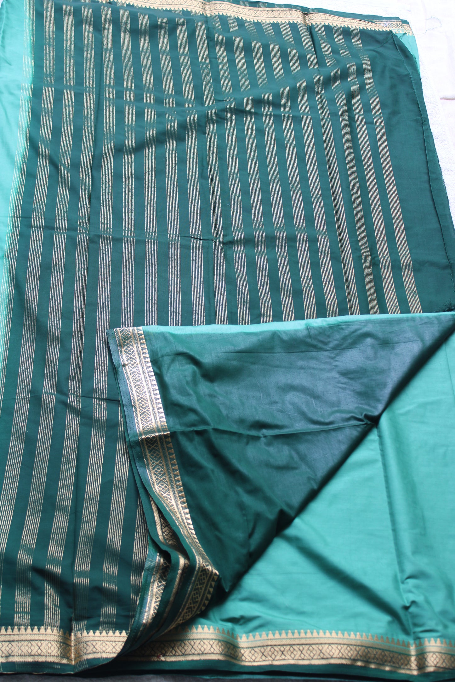 Green Premium Mysore silk saree with Small traditional border with contrast blouse