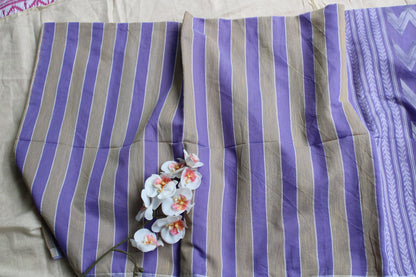 Lavender Vertical stipes Cotton silk saree with zamdani weaving pallu