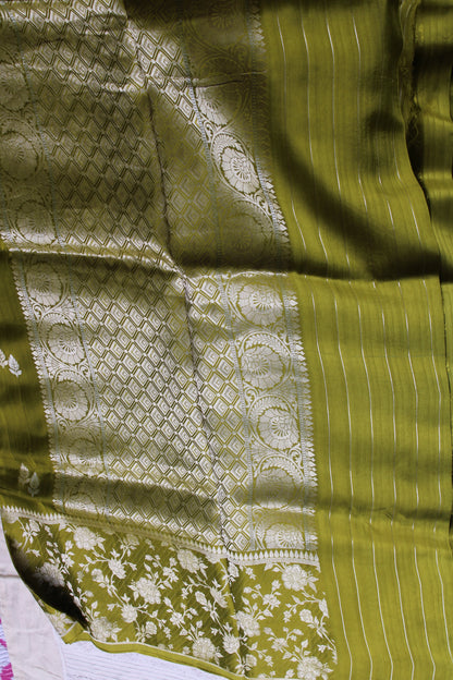 Green Banarasi Mashru silk saree with big trending floral border
