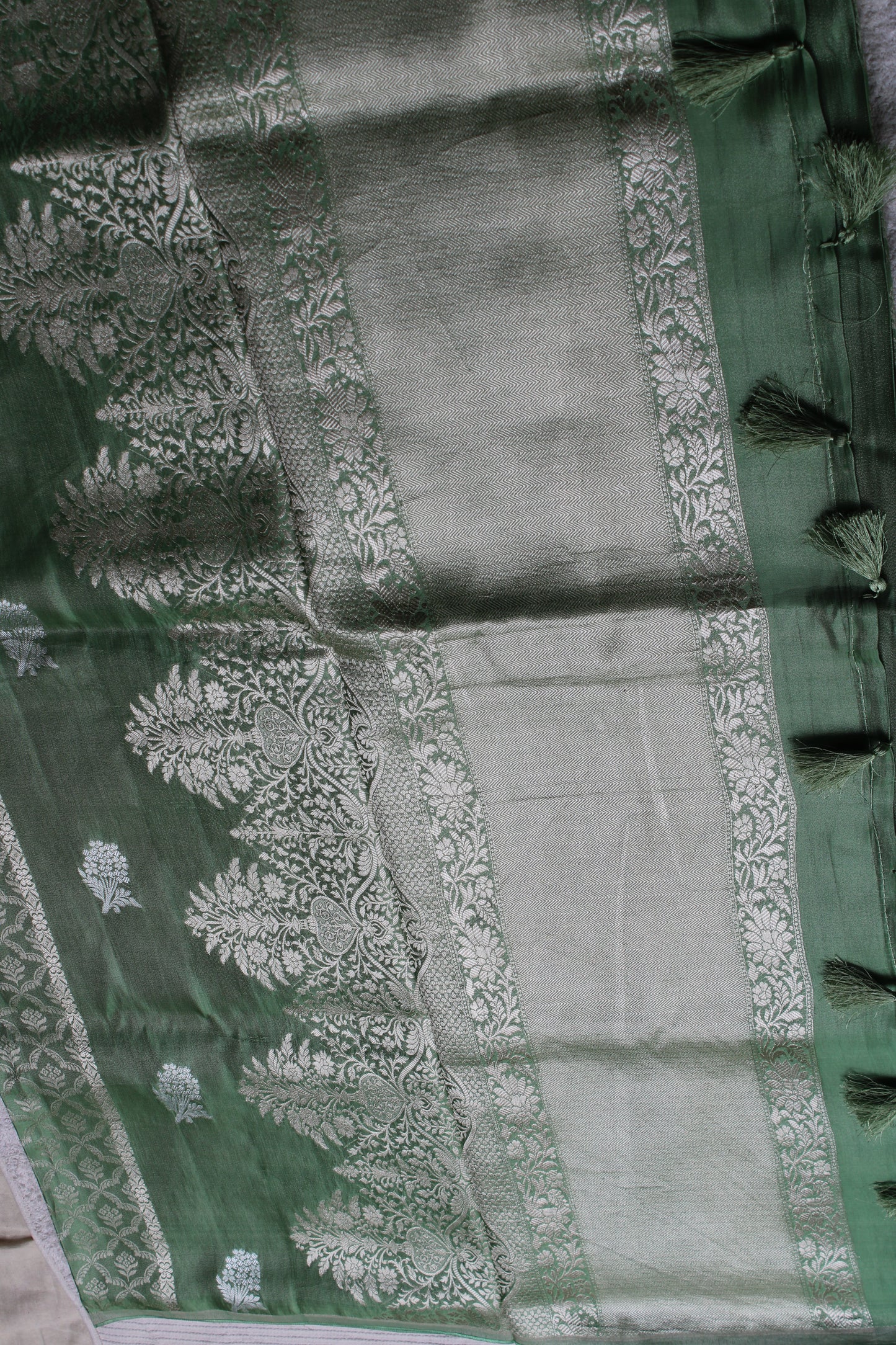 Green Banarasi Mashroo tissue silk saree