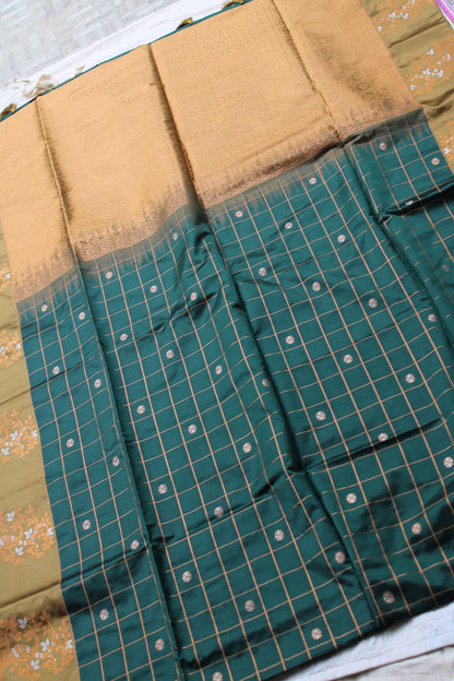 Dark green vintage soft silk saree with contrast border