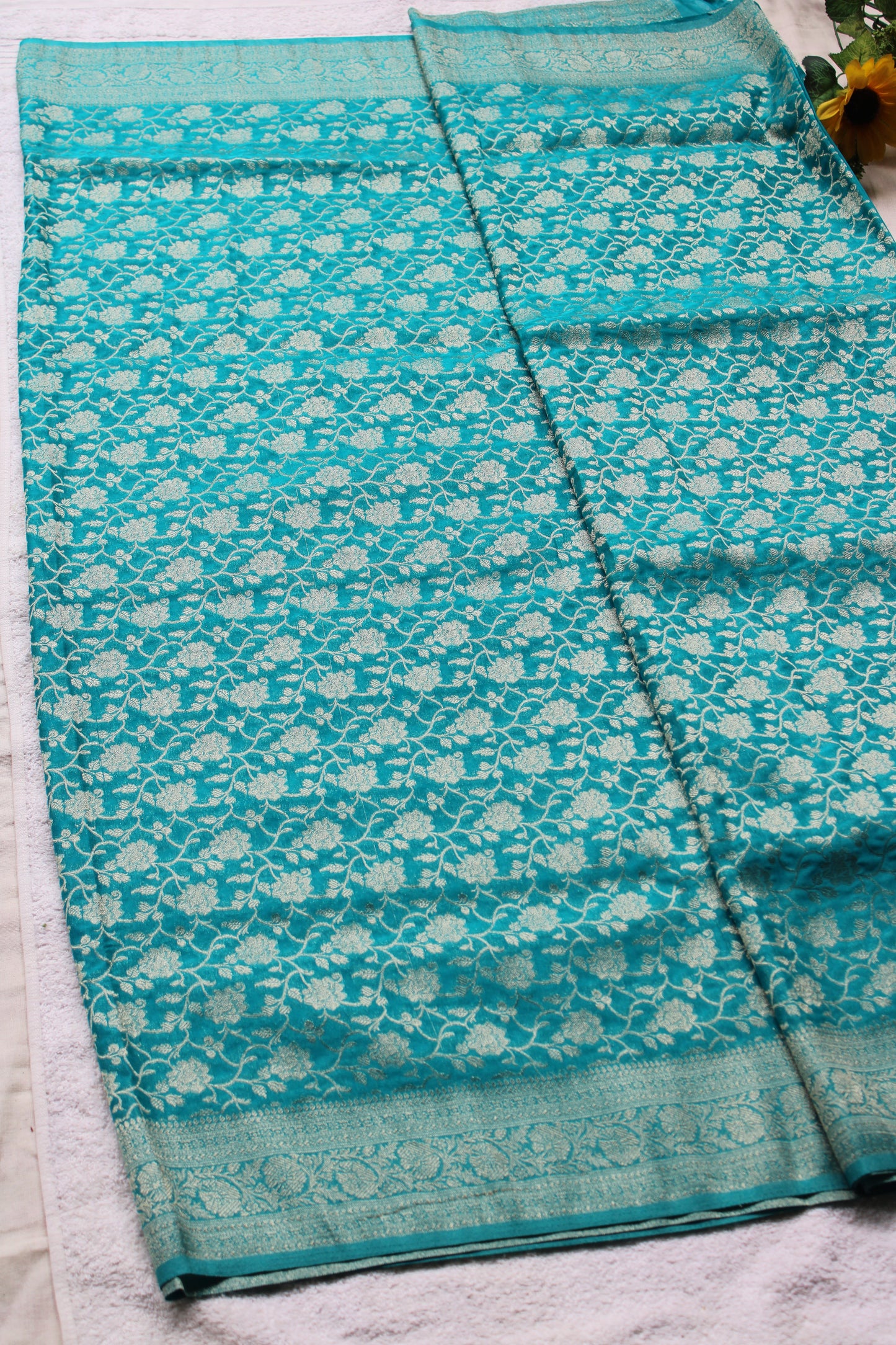 Sea Green Semi Georgette Flower Zaal Design Saree
