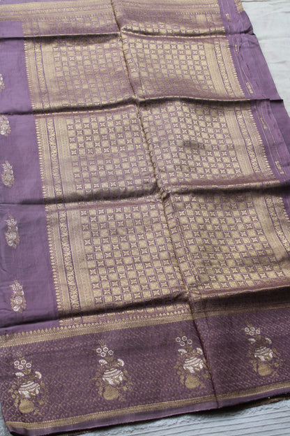 Onion Pink Banarasi Russian crape saree with checked and floral border